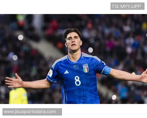 世界杯激战AC米兰险胜切尔西乌龙球引发全场热议与争议判罚 世界杯激战AC米兰险胜切尔西乌龙球引发全场热议与争议判罚