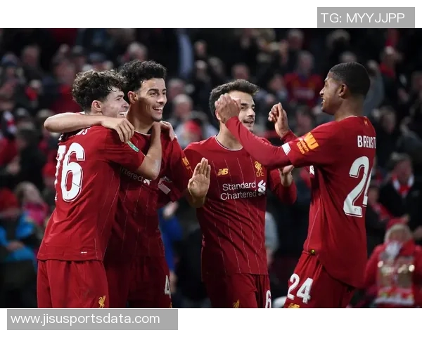 中超激战利物浦险胜巴萨点球大战引发全场狂欢与热议