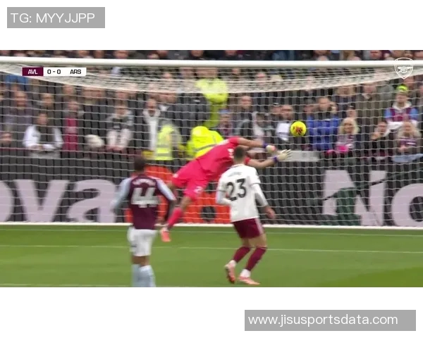 西甲激战巴黎圣日耳曼绝杀阿森纳补时进球引爆全场热情