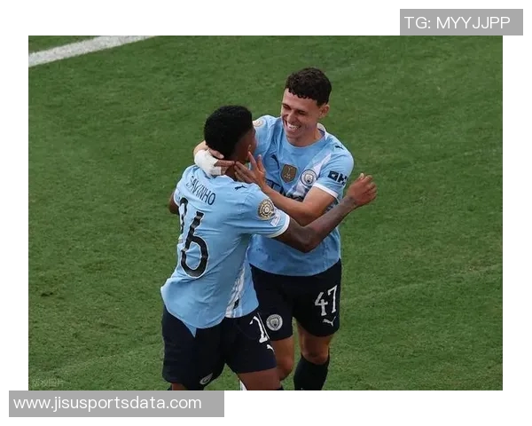 友谊赛精彩回顾里昂大胜曼城乌龙球引爆全场热情与十大进球瞬间