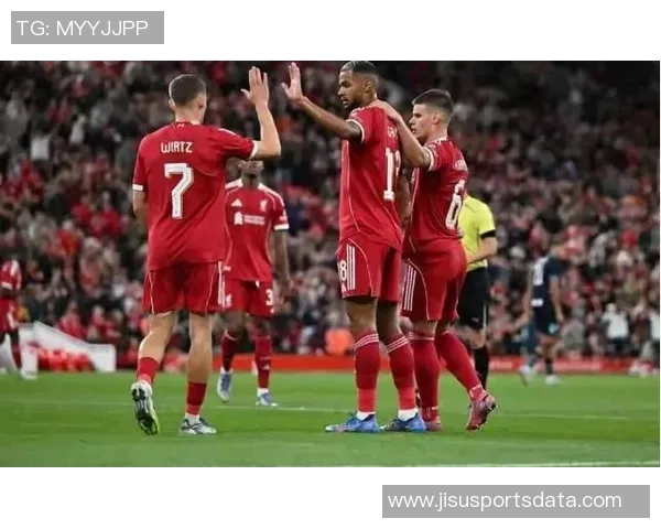 英超激战：尤文图斯逆转利物浦点球大战点燃全场激情