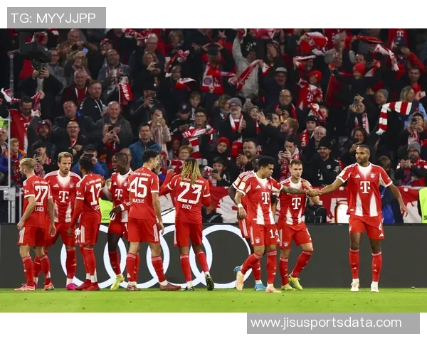 世界杯激战拜仁大胜巴黎红牌争议引发全场热议战术解析深入剖析