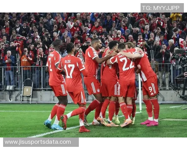 世界杯激战拜仁大胜巴黎红牌争议引发全场热议战术解析深入剖析 世界杯激战拜仁大胜巴黎红牌争议引发全场热议战术解析深入剖析