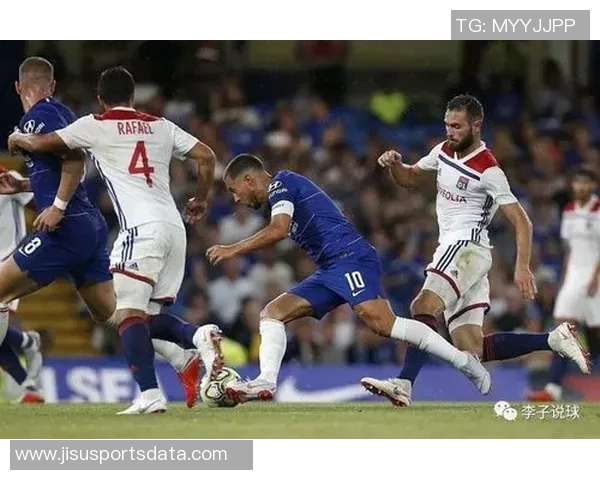 世界杯精彩对决尤文图斯与里昂战成平局战术分析与绝杀瞬间回顾