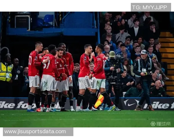 国王杯精彩对决曼联4-0战胜里昂补时进球点燃全场激情
