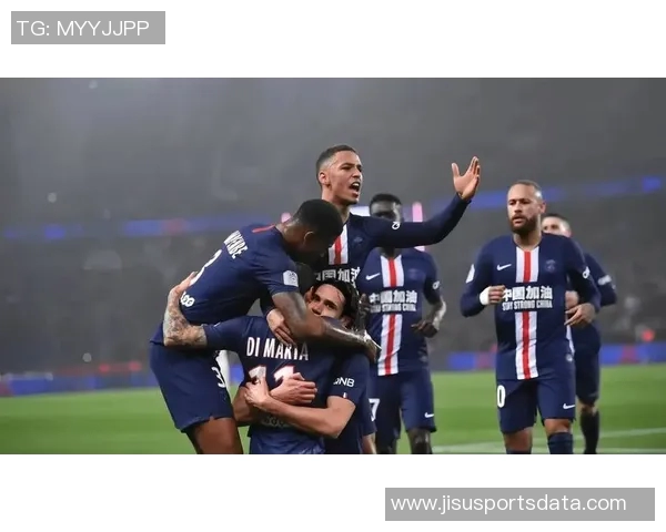 巴黎圣日耳曼大胜曼联6比2震撼国王杯赛场引发历史冷门